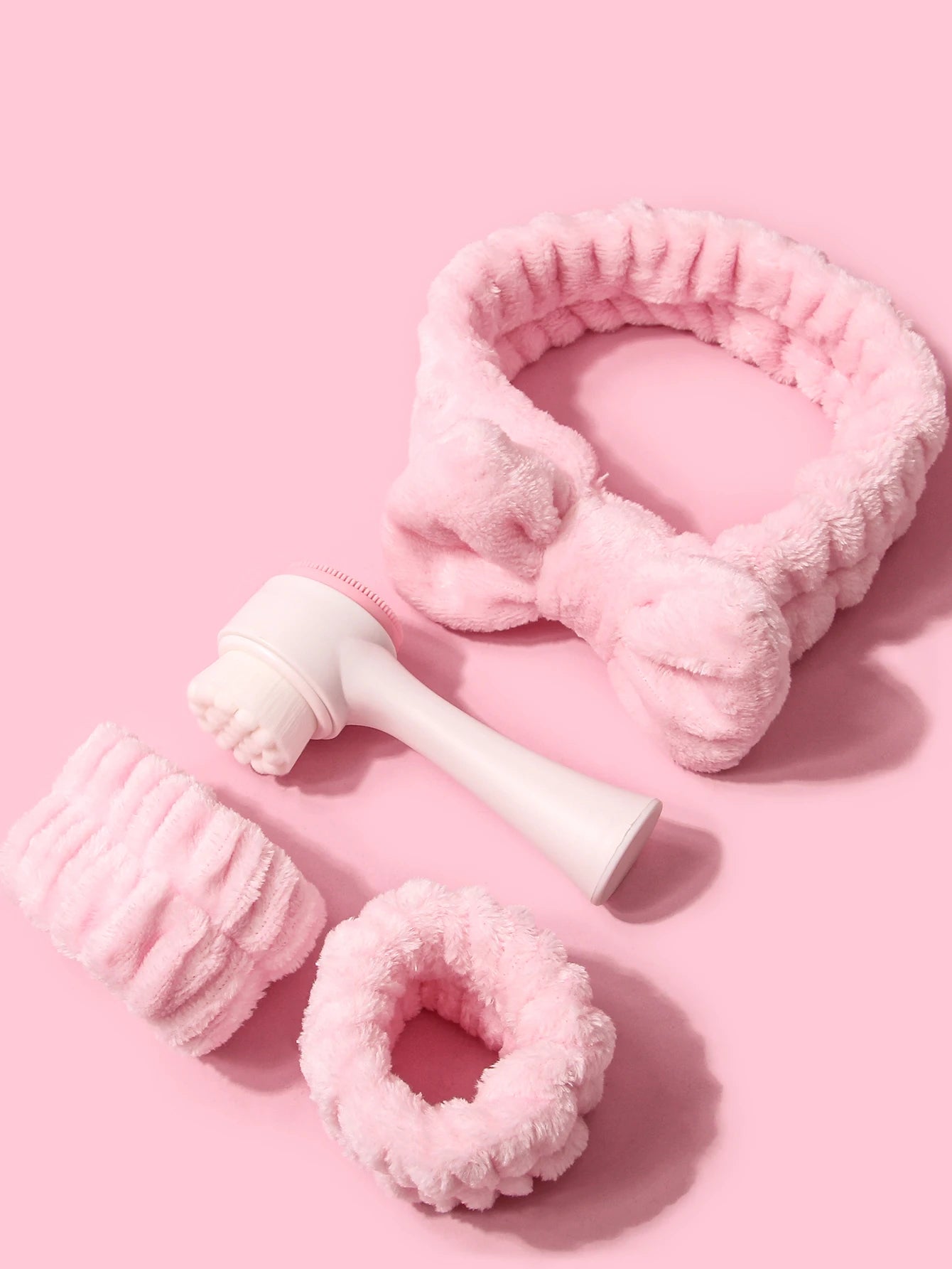 Pink Facial Spa Set – Headband, Wristbands & Face Brush for Skincare Lovers